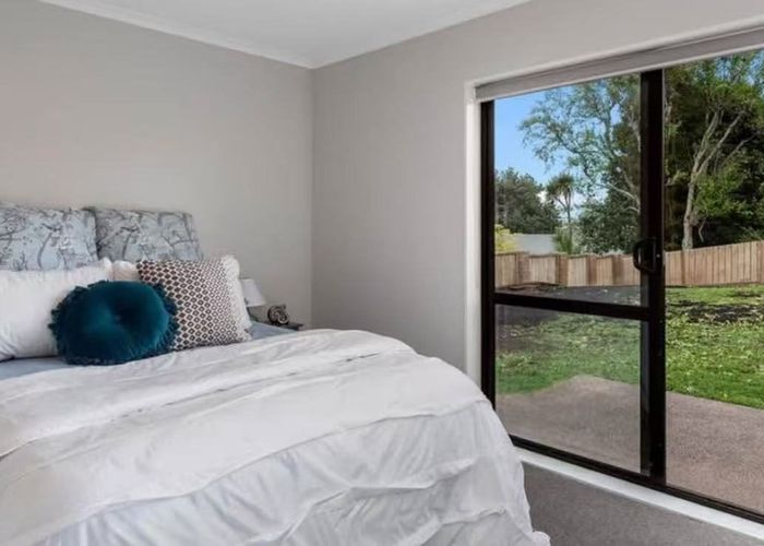  at 1/168 Luckens Road, West Harbour, Waitakere City, Auckland