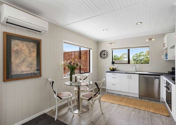  at 2/30 FORDHAM ST, Beach Haven, Auckland