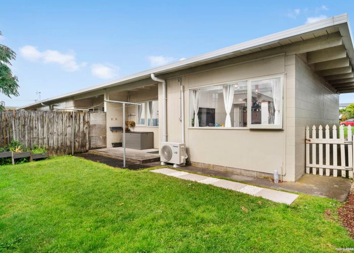  at 5/5 Keeling Road, Henderson, Waitakere City, Auckland