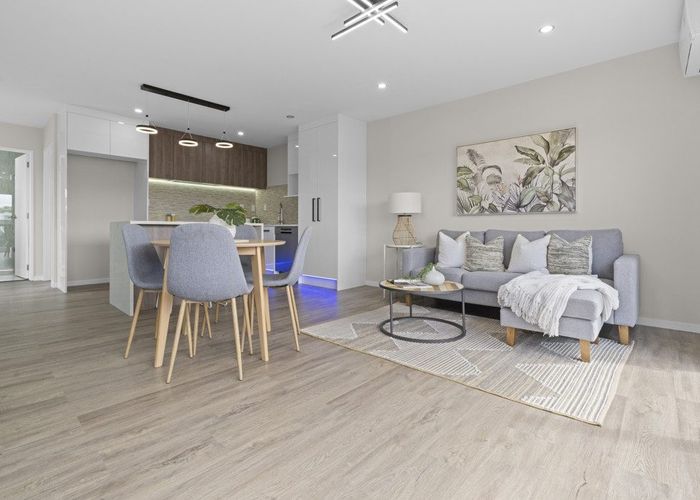  at 1/18 Hutchinsons Road, Bucklands Beach, Manukau City, Auckland
