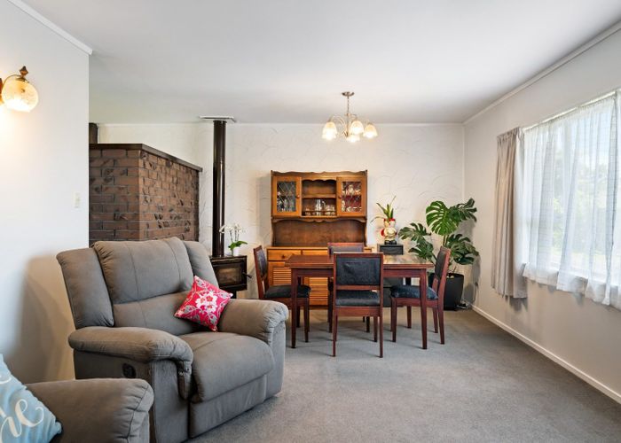  at 2/23 Berwyn Avenue, Takanini, Papakura, Auckland