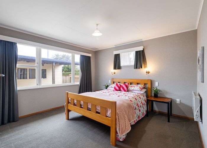  at 87 College Street, Awapuni, Palmerston North, Manawatu / Whanganui