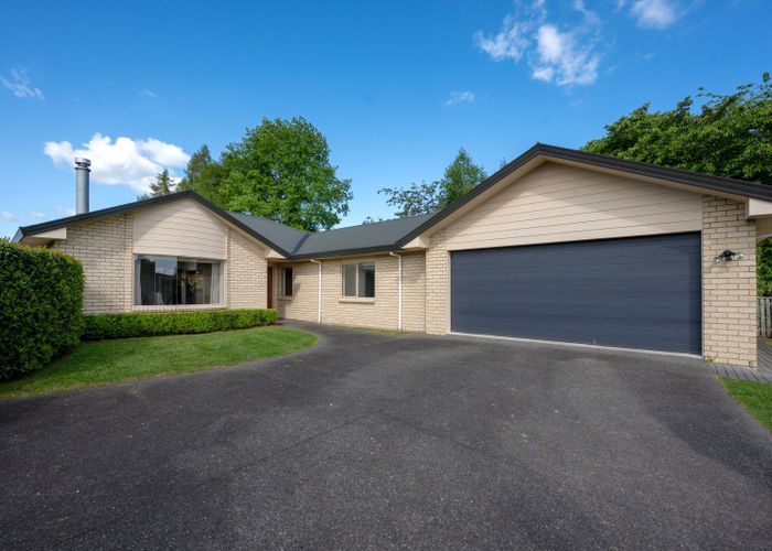 at 40 Lakemere Way, Kinloch, Taupō