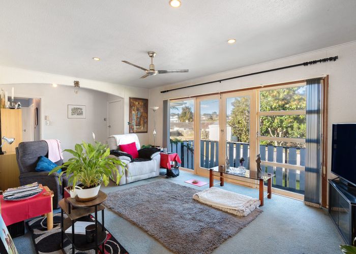  at 89 View Road, Henderson, Waitakere City, Auckland