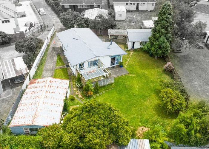  at 20 Staverton Crescent, Mangere, Manukau City, Auckland