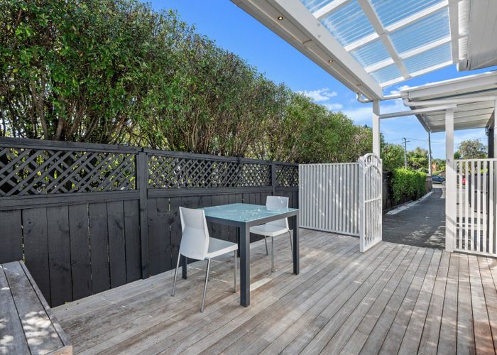  at 35 Massey Avenue, Greenlane, Auckland
