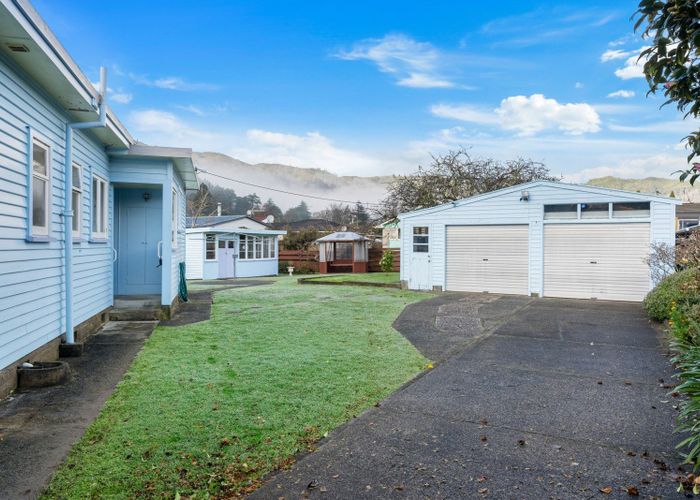  at 4 Milton Street, Stokes Valley, Lower Hutt