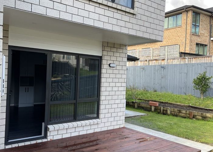  at 5A KORIHI DRIVE, Swanson, Waitakere City, Auckland