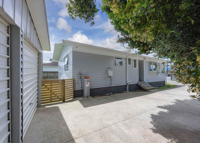  at 12 John F Kennedy Place, Glen Eden, Waitakere City, Auckland