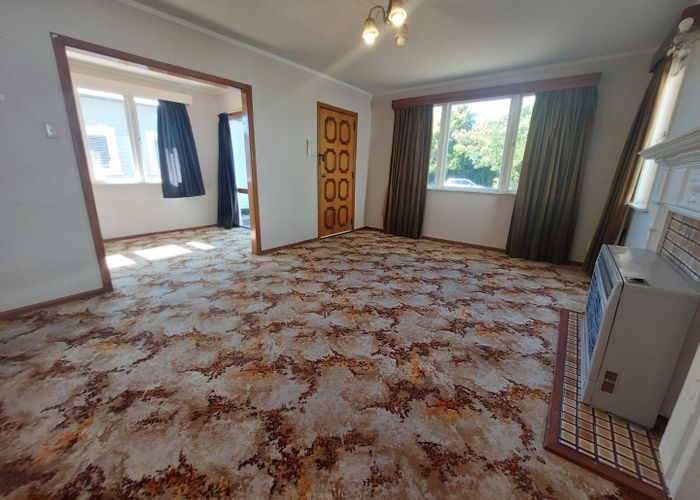  at 53 Cook Street, Hamilton East, Hamilton