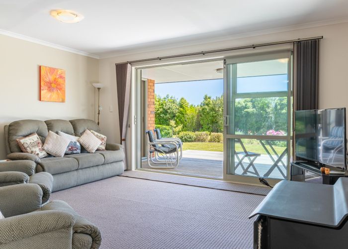  at 33 Ketemaringi Way, Levin