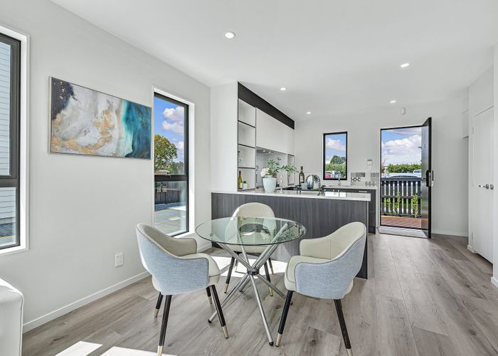  at 6,7&10/47 Beach Road, Te Atatu Peninsula, Waitakere City, Auckland