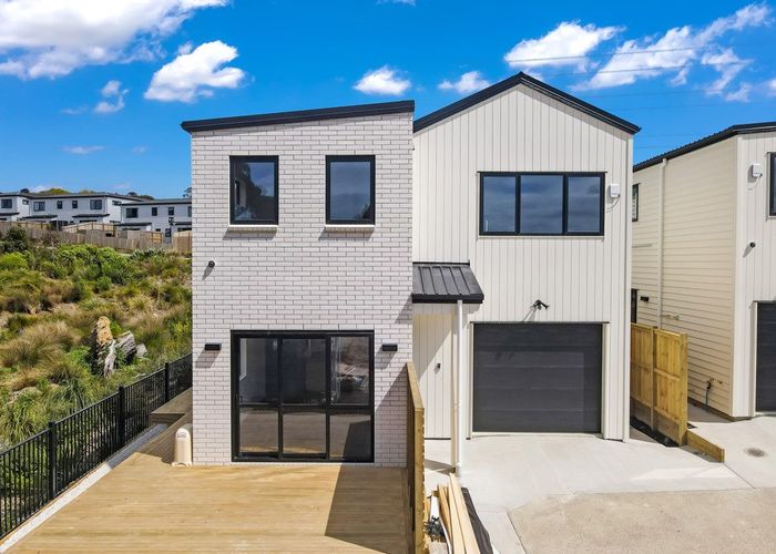  at 23 Tannaghmore Drive, Flat Bush, Auckland