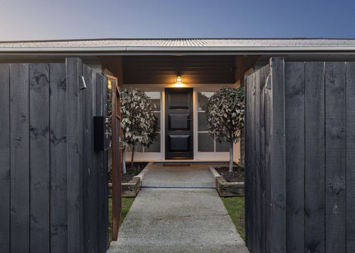  at 1 Battersea Place, Roslyn, Palmerston North, Manawatu / Whanganui