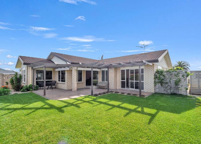  at 21 Beachwater Drive, Papamoa, Tauranga, Bay Of Plenty