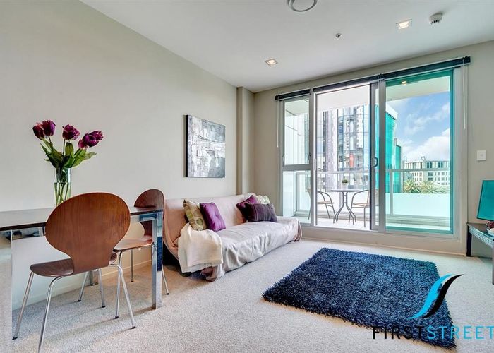  at 302/85 Beach Road, Auckland Central, Auckland