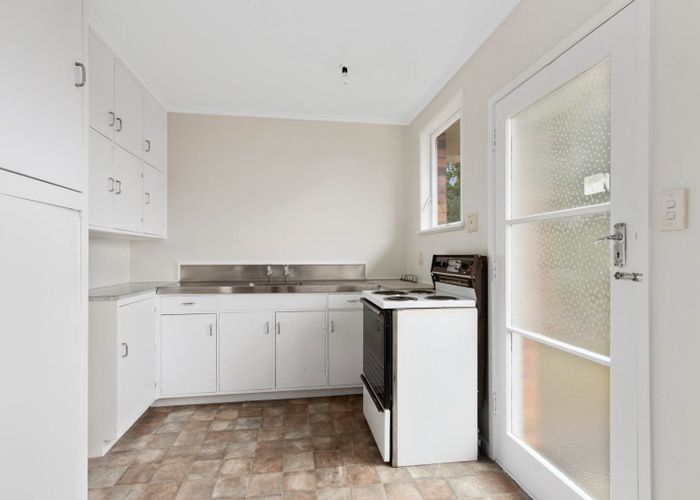  at 2/458 West Coast Road, Glen Eden, Waitakere City, Auckland