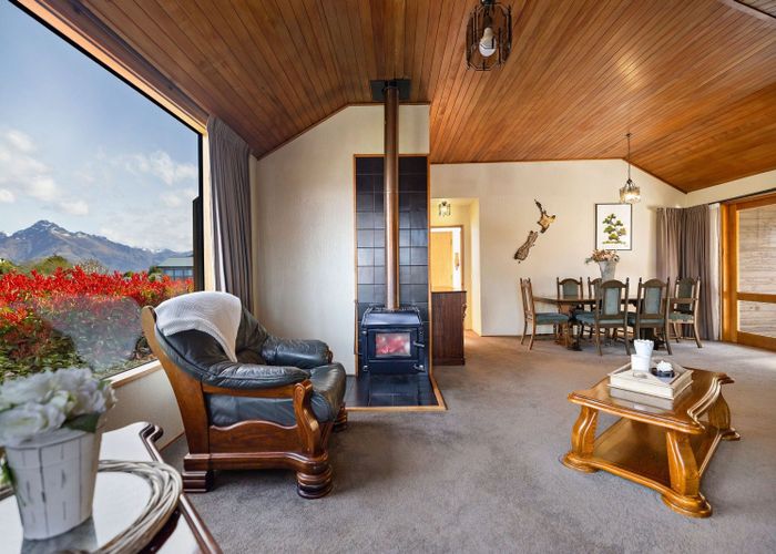  at 9 Greenstone Place, Fernhill, Queenstown-Lakes, Otago