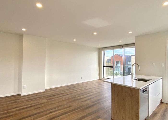  at 21 Tahingamanu Rd, Hobsonville, Waitakere City, Auckland