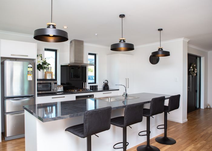  at 10 Takutai Terrace, Ruatapu