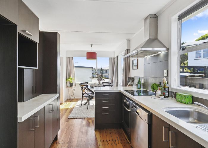  at 27 Brooker Grove, Newlands, Wellington