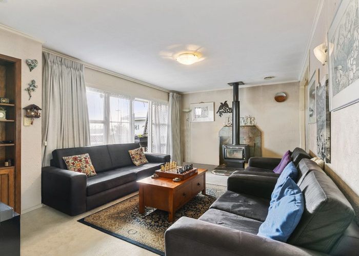  at 91 Bruce Road, Glenfield, Auckland
