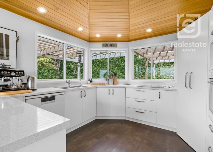  at 23A Aberdeen Road, Castor Bay, North Shore City, Auckland