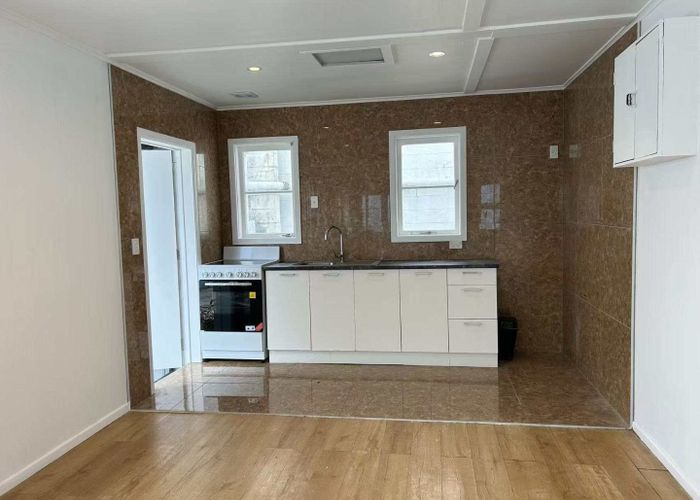  at 4091 Great North Road, Glen Eden, Waitakere City, Auckland