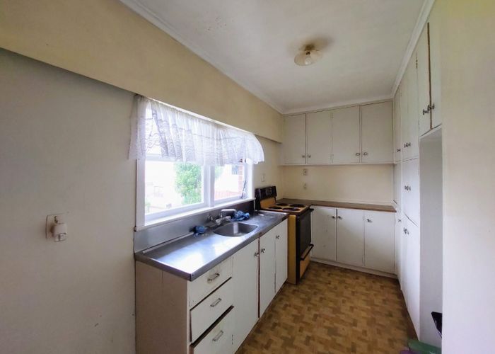  at 1/187 Te Atatu Rd, Te Atatu South, Waitakere City, Auckland