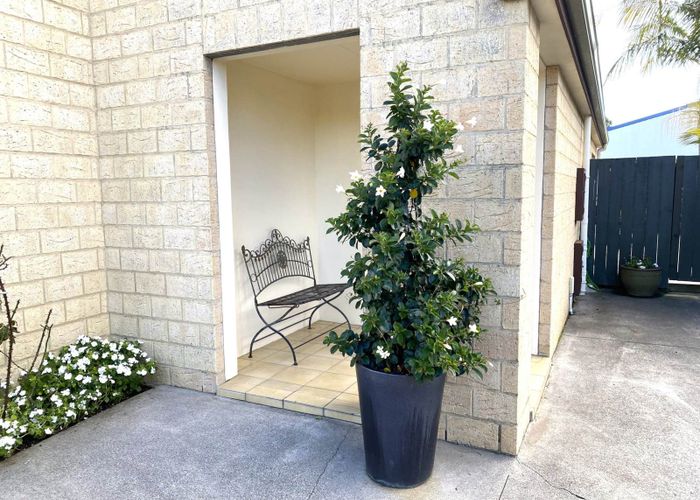  at 15/52 Taharoto Road, Takapuna, Auckland