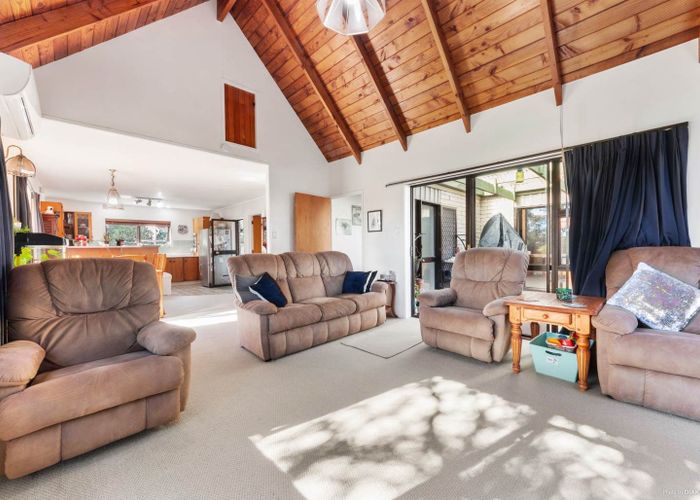  at 102 Marina View Drive, West Harbour, Auckland