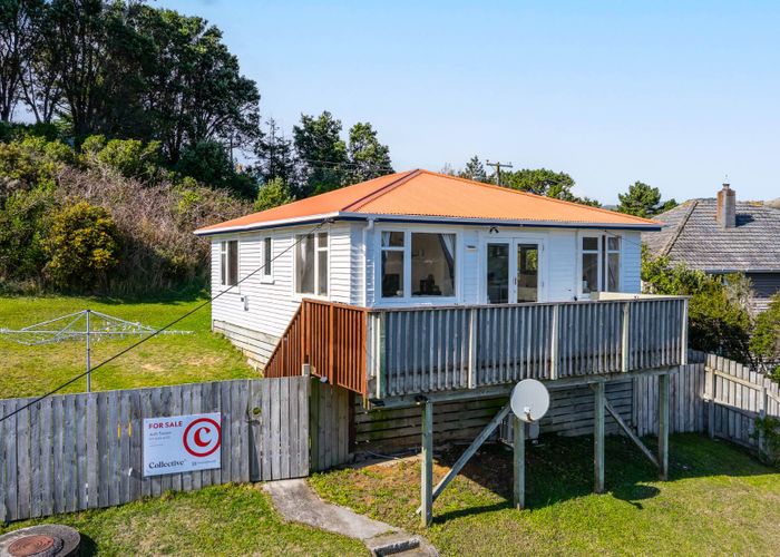  at 11 Dorset Grove, Cannons Creek, Porirua, Wellington