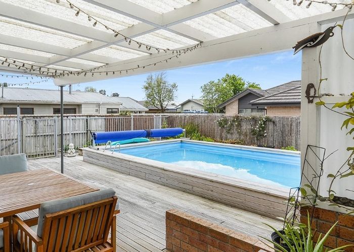  at 15 Glenview Terrace, Glenview, Hamilton, Waikato