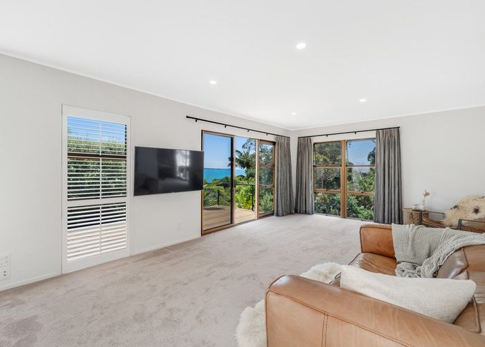  at 127 Mellons Bay Road, Mellons Bay, Manukau City, Auckland