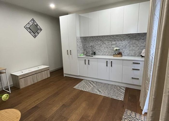  at 15 15 Tims Crescent, Flat Bush, Manukau City, Auckland