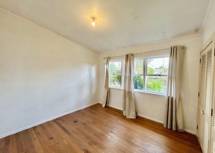  at 41 Aeroview Drive, Beach Haven, North Shore City, Auckland