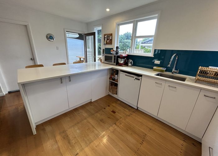  at 322 Blockhouse Bay Road, Avondale, Auckland City, Auckland