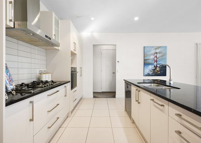  at 8 Ashwick Terrace, Huntington, Hamilton