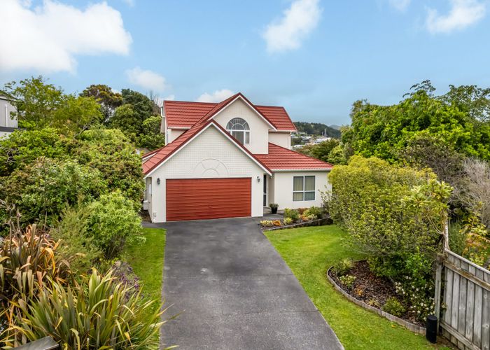  at 21 Saunders Close, Whitby, Porirua, Wellington