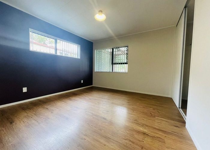  at 1 John Webster Place, Glen Eden, Waitakere City, Auckland