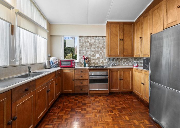  at 8 Henare Street, West End, Palmerston North