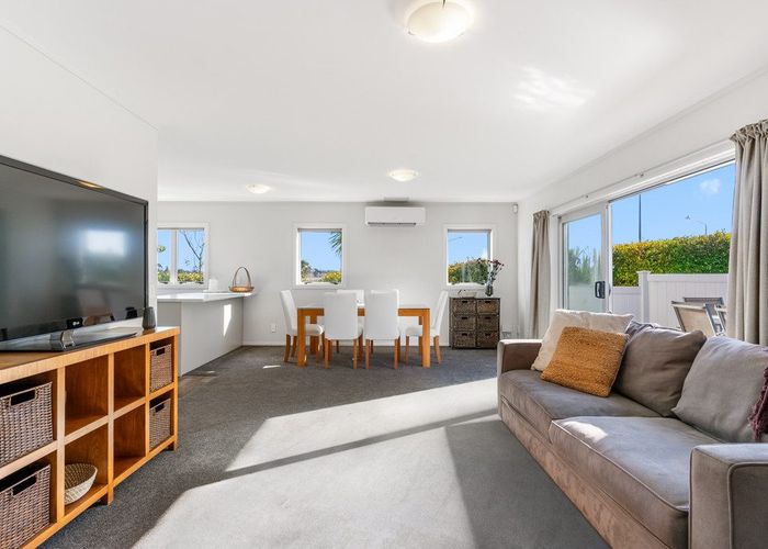  at 172 Albany Highway, Greenhithe, Auckland