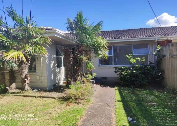  at 2/23 Burns Avenue, Takapuna, North Shore City, Auckland