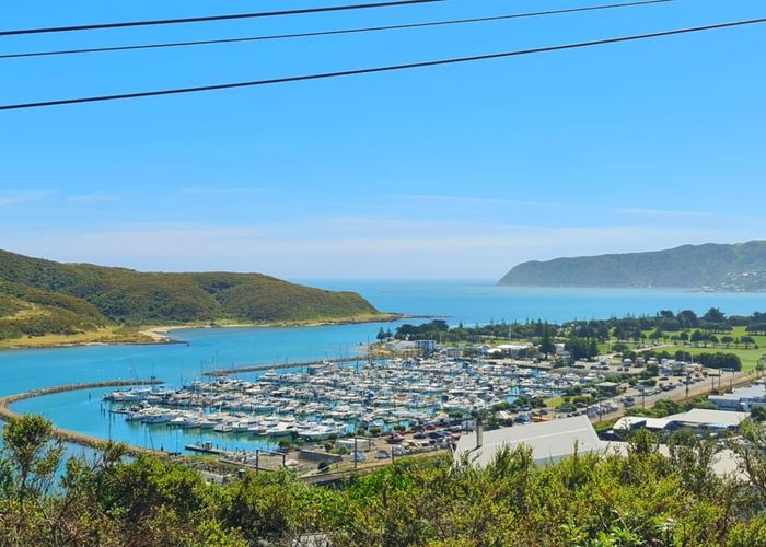  at 41 Kiriwai Road, Paremata, Porirua, Wellington