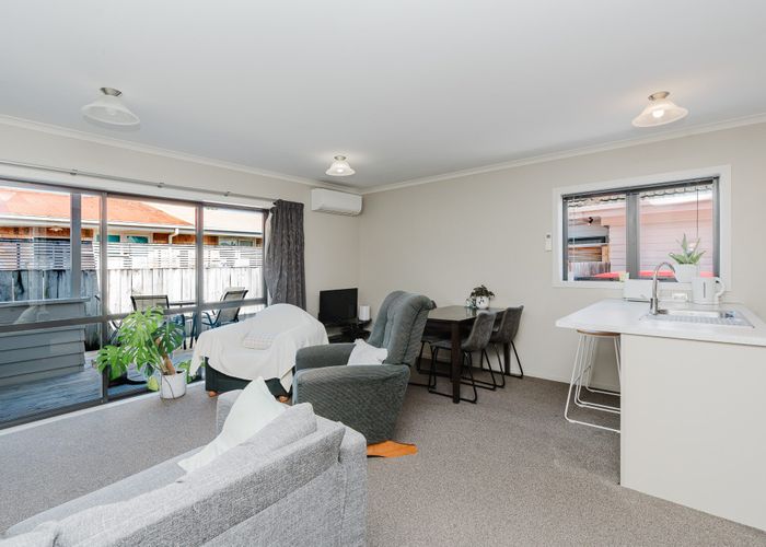  at 4/82 Clyde Street, Hamilton East, Hamilton, Waikato