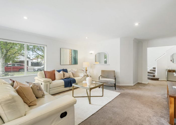  at 12 English Oak Drive, Schnapper Rock, North Shore City, Auckland