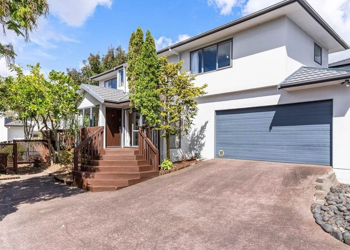  at 2/66 Spencer Road, Pinehill, Auckland