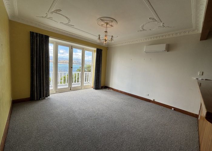  at 30 Napier Street, Karaka Bays, Wellington