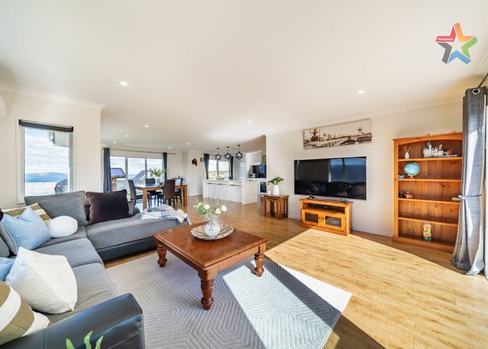  at 2 Poto Road, Normandale, Lower Hutt