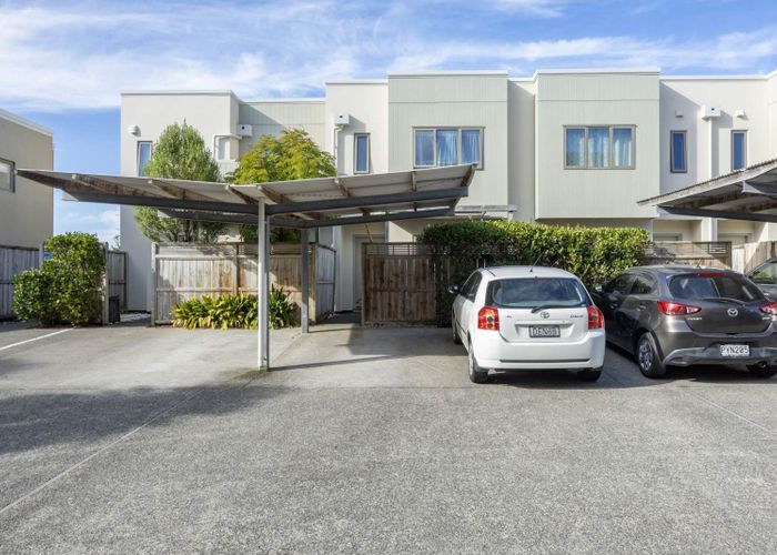  at 64/21 Hunters Park Drive, Three Kings, Auckland City, Auckland